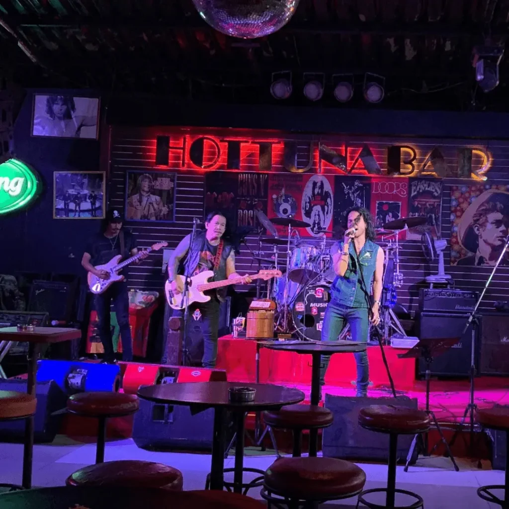Hot Tuna Bar