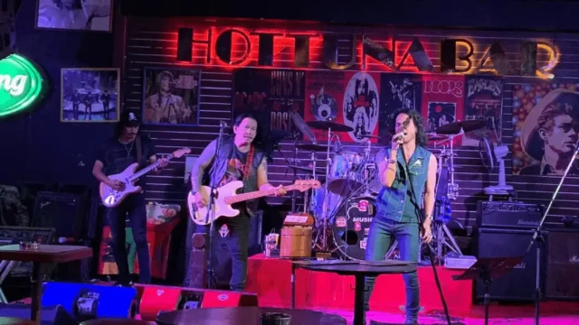 Hot Tuna Bar